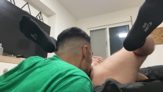 comendo a bunda do meu amigo e chupando seu pau
