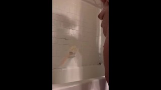 Unter der Dusche mit meinem großen, seifigen, dicken, weichen Arsch