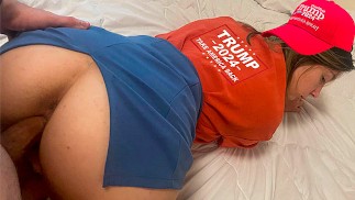 共和党の女性は勝利を喜び、喜びでペニスに飛び乗った