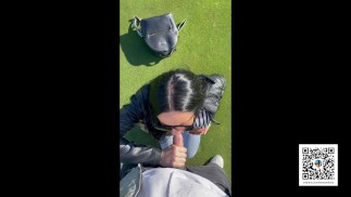 ゴルフコースでの素晴らしいフェラチオ-トニーとMia