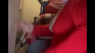 Milf lutscht Dildo