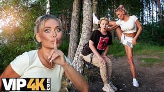 MOMMY4K. Ruská puma Maluša našla v parku frajera s obrovským pérem a za 5 minut ho ošukala