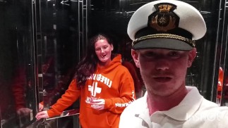 Le sauveteur a-t-il pris le capitaine dans sa cabine ? (Croisière)