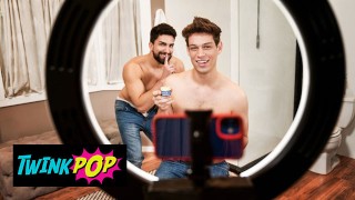 TWINKPOP - HotスタッドMichaelデルレイはLAの嫌いな人Nick舐め、そして宣教師で彼を激しくファックします