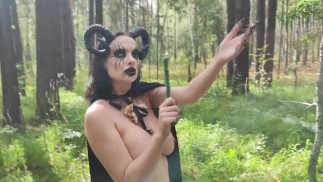 Teaser: Bruja del bosque te seduce y te folla