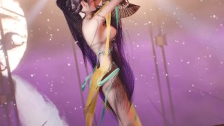 Stripper asiática fofa de cosplay em 3D nua com seu corpo gostoso