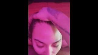 Enterrando mi cara en el coño mojado