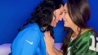 Fußball + Ficken! Ashley Adams Straps Josie Jaxxon -TRAILER-