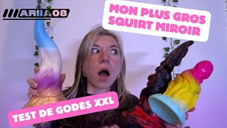 Petite française alt squirt gicle sur miroir en chevauchant énorme gode crash test toys XXL