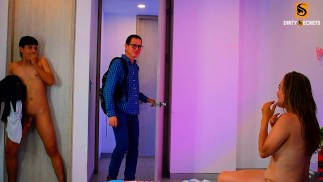 LIL TIMMY PRZYŁAPUJE HANNAH MILLER CHEATING I PIEPRZY JĄ, ABY DAĆ JEJ GORĄCĄ LEKCJĘ