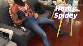 Cazzo gigante arrapato di Spiderman assolo