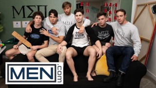 MEN - Cette compilation a de tout, Sizzling Hot trios, des rôtis à la broche et des éjaculations désordonnés