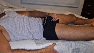 Guy sténat špinavé řeči sexy hlasem