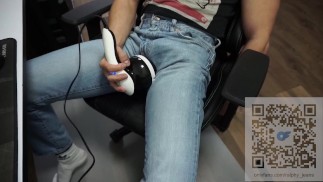 Возьми мою ИГРУШКУ, чтобы кончить в мои джинсы Levi's