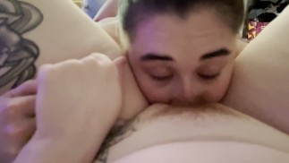 POV de cerca comiendo coño
