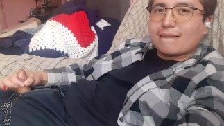 Garoto latino sacode o pau até explodir | Compilação de gozadas