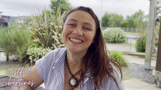 Rijpere milf neemt mijn 40 jaar oude maagdelijkheid