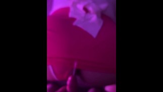 Ele continuou gozando! Calcinha para o lado upskirt porra!