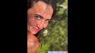 Perrito de pie pov sexo en la isla