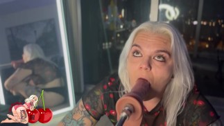 Fick meinen Hals zum ersten Mal mit der Fickmaschine