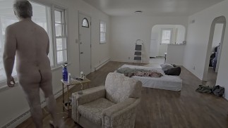 Primera vez masturbándose en casa nueva