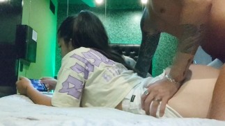 Free Fire Latina – Teenie-Arschloch wird beim Spielen gefickt – hausgemachte Amateurin