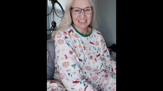 Ranní Masturbace s Hot MILF!