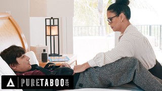 PURE TABOO Lehrerin MILF Dana Vespoli zeigt ihrem verletzten Lieblingsschüler, wie sehr sie sich um ihn kümmert
