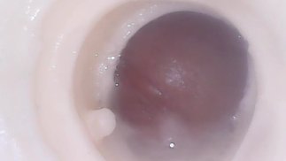lenta scopata con telecamera dentro la figa piena di pre cum