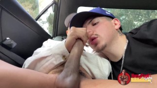 Hung Papi Uncut Twink Big Cumshot Obrovské obličeje CUM veřejné auto akce!