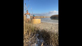 Backcountry Hot Tub Blowjob vorbeifahrende Autos im öffentlichen Verkehr