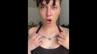 Freckled femdom tease you her salty ampits / ARMPITS FETISH / FREE ONLYFANS @merida_freckles