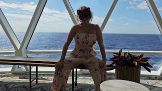 Public Naughty Swinger Housewife auf einer weiteren Swinger-Kreuzfahrt Mistress Donnerstag