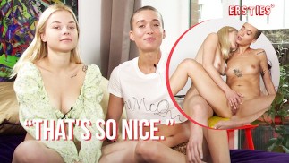 Ersties - Cute украинская крошка Bianca использует секс-Toy, чтобы получить Jade