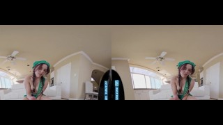 Scopando la perfetta figa pelosa di una scout latina - LethalHardcoreVR