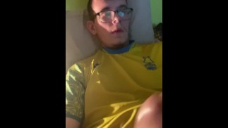 Yo frotando mi polla de 6 pulgadas