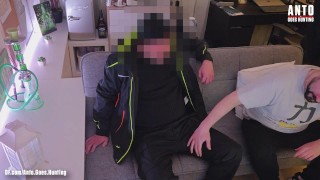 Gerade verheirateter Installateur-Arbeiter kommt zurück und will wieder gelutscht werden - 2. Besuch