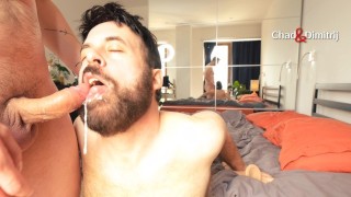 SCÈNE COMPLÈTE - lécher le cul, sucer la bite, baiser un gode, pilonner le trou, bon moment dévorant de sperme