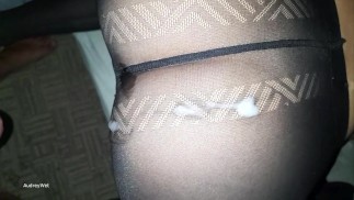 Młoda blondynka chciała poczuć kutasa szczęśliwego przyrodniego brata w swojej cipce