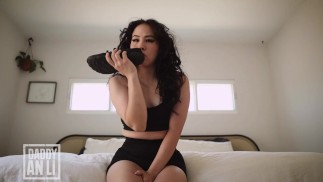 POV: Blueballed Scent Bitch - uctívání a ponižování JOI
