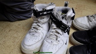 Jouer avec adidas dineties et éjaculer sur af1 utilité dans un pantalon de travail strauss