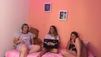 Um dia de assistir filmes com meus amigos termina mal