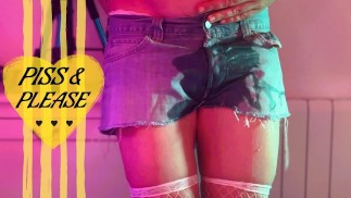 SISSY gurlfriend PLAST in haar broek en behaagt me totdat ik klaarkom