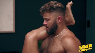 SEAN CODY - Hayden Harding will mit Diego Silva trainieren, damit er ihn zum Ficken verführen kann