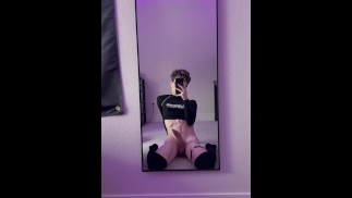 Femboy de 18 ans montre sa longueur ~