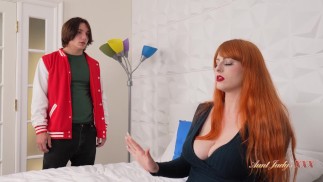 Aunt Judy's XXX - Busty Rothaarige Stiefmutter Alex Harper fickt ihren Stiefsohn