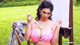 Alexya: Bonita como una pintura