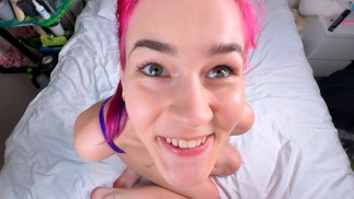 Baiser par derrière et creampie sa chatte avec amour POV. Sous-titres anglais