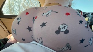 恥ずかしがり屋の義理の兄弟が彼のペニスを挽いて中出しさせた