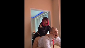 Para Strapon ustala się po pracy